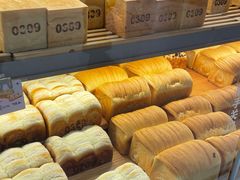 手撕奶香吐司-红星前进面包牛奶公司(君太店)