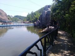 -玻璃桥景区石牛寨