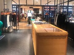 -乐蓬马歇百货公司(Rive Gauche)