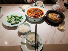 -荷花亭·湖北融合菜(中商广场店)