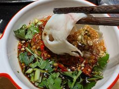 -谭公鱼头·鲜鱼火锅·小龙虾·江湖菜(秀沿路店)