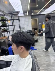 -藤野造型专业烫染接发