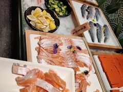 -四海一家自助餐(益田假日广场店)