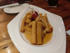 巴比松萝卜-苹果树下艺术餐厅(宋庄店)