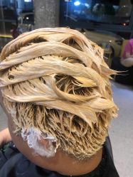 -PE SALON