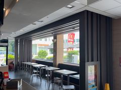 -麦当劳(常山服务区得来速店)