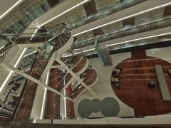 -上海滴水湖皇冠假日酒店