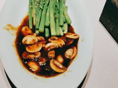 鲜口蘑烧芦笋-北平盛世·新京菜·北京烤鸭(劲松·双井店)