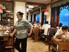 -小天鹅火锅·一线江景洪鼎旗舰店(洪崖洞店)