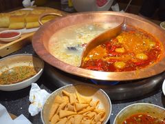 -山城鼎重庆老火锅(西安钟楼店)