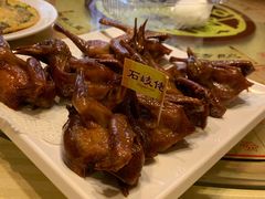 招牌烤乳鸽-石岐佬中山菜馆(张溪店)