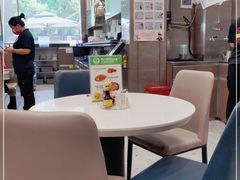 -香港新发烧腊茶餐厅(水围店)