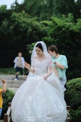 -拉瑞娜LaReine婚纱礼服高级定制