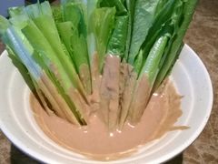 麻酱油麦菜-蛙蛙叫干锅年代(簋街总店)