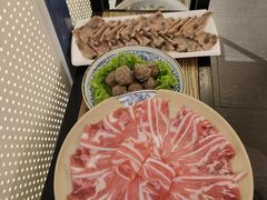 -尚尚仙·酸汤猪手·猪肚鸡火锅(华联万柳购物中心店)