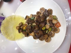 蘑菇和牛粒-名苑皇宫酒家(来魅力壁画村店)