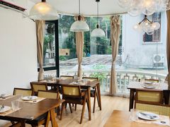 -Mark&Mars Restaurant
