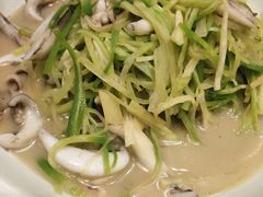 -海派美食·家宴海鲜青岛菜·石锅鲽鱼头(东方城店)