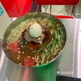 真是绝配，我们还加了份生菜。肉的分量很足