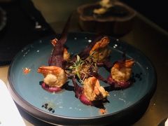 煎虾配紫薯泥薯片及姜味柠檬汁-AZUL by FUEL蓝色·法式酒馆(琶醍店)