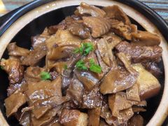 笋尖烧肉煲-自游人·美食一楼·地道徽菜(三十年名店)