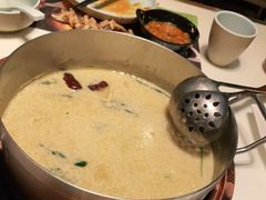 -洪氏嗨捞·猪肚鸡火锅(阳光天地店)