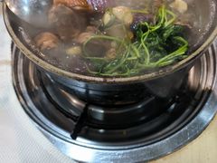 -渝君重庆火锅(嘉宾路店)