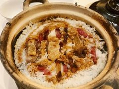 咸鱼腊肠鸡粒煲仔饭-利苑酒家(宜安广场店)