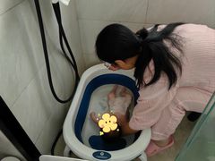 -爱的果实月嫂育婴师(世纪东方店)