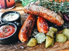 -Mark&Mars Restaurant