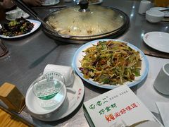 -屯老二农家铁锅炖·行业领军者(梅江店)