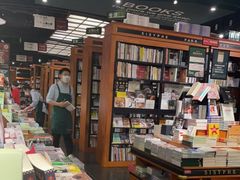 -西西弗书店&矢量咖啡(壹方购物中心店)