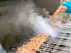 -烤肉小伙烤肉店