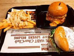 -The Habit Burger Grill 哈比特汉堡(复兴soho店)