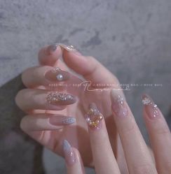 -悦指间美甲美睫