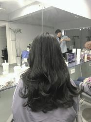 点击看大图 -COMO SALON 烫染可茉发型