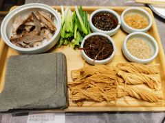 -闫府私房菜·百年鲁菜(恒隆店)