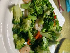 -老码头黑皮肘子锅包肉(赣水路店)