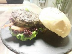 -HIGH FIVE哈福手工汉堡(桂林路店)