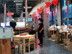 大堂-么肆烤肉·中式自助·烤肉大排档(街道口季佳PAI店)