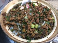 招牌鹅乸煲仔饭-阳江河堤老牌曾记美食