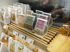 全麦青稞小方吐司-好利来(鲁谷店)