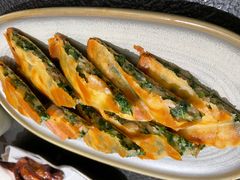 韭菜鲜虾饼-蝴蝶里·粤菜·点心(龙湖天街&滨江店)