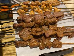 月半松板肉-月半小炉焖烤