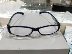 -宏宇眼镜蔡司依视路折扣店(兆佳眼镜城店)