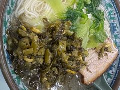 阿婆焖肉面-食惠里小笼包面馆(越秀店)