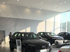 -上海永达奥诚奥迪4S店(申江路店)