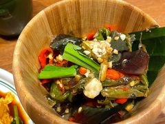 手撕椒松花蛋-云海肴·汽锅鸡·云南菜(天山百盛优客店)