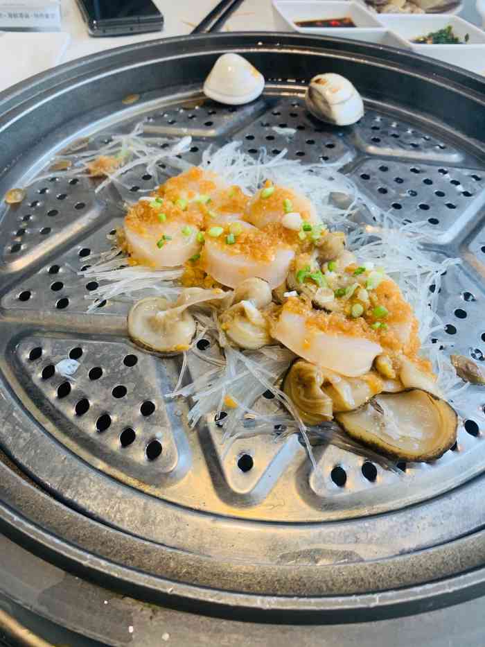 越百海海鲜蒸锅(乐山店)-"楼下管理停车的比较让人郁闷,明明很多位置.