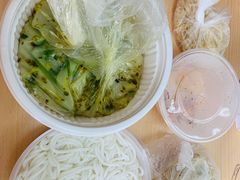 -灵芝妹子海鲜米线(香炉礁山姆店)